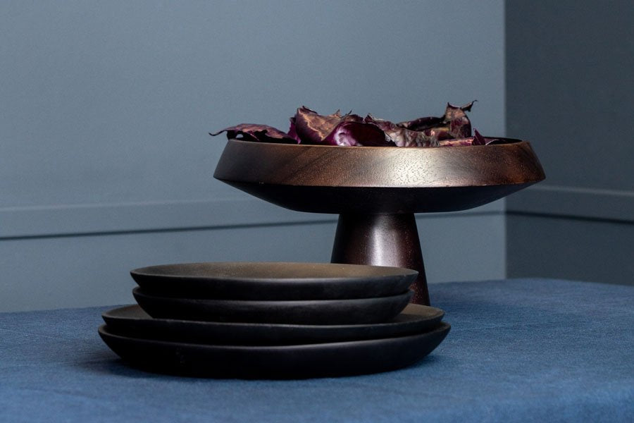 Assiette en bois d’acacia noir