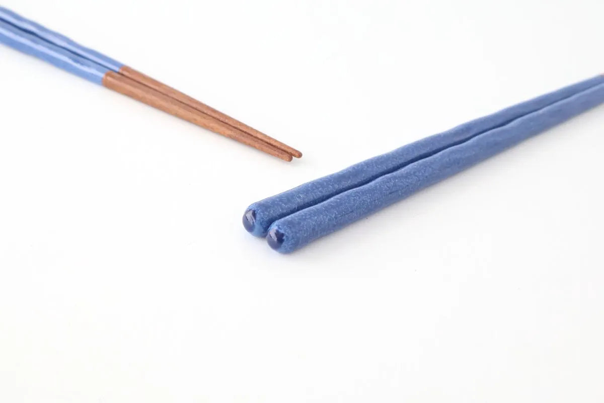 Paire de baguettes laquées | Kurabi