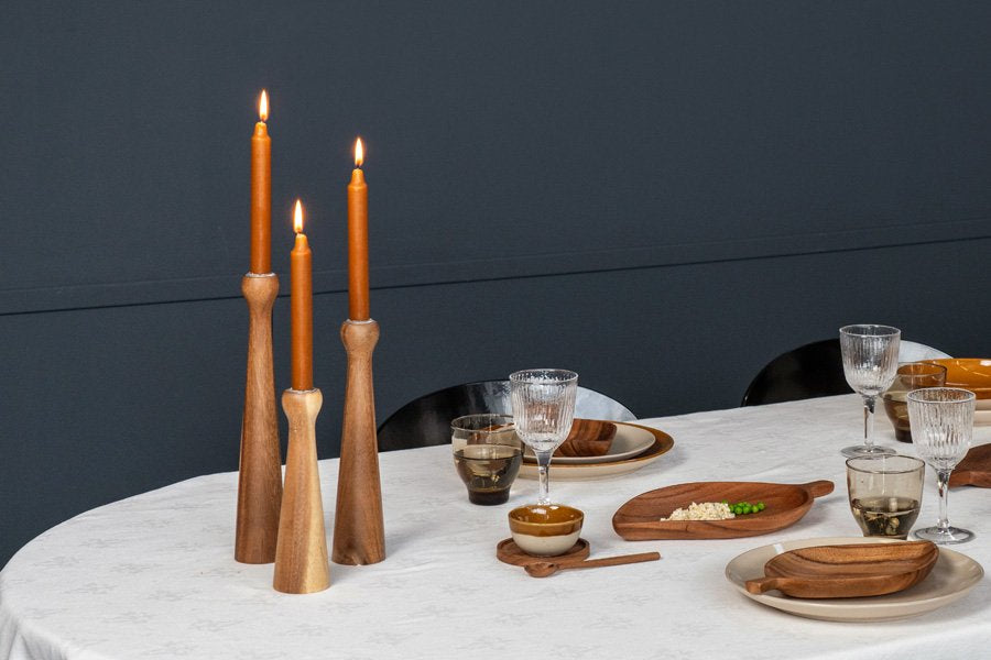 Chandelier long en bois d’acacia naturel