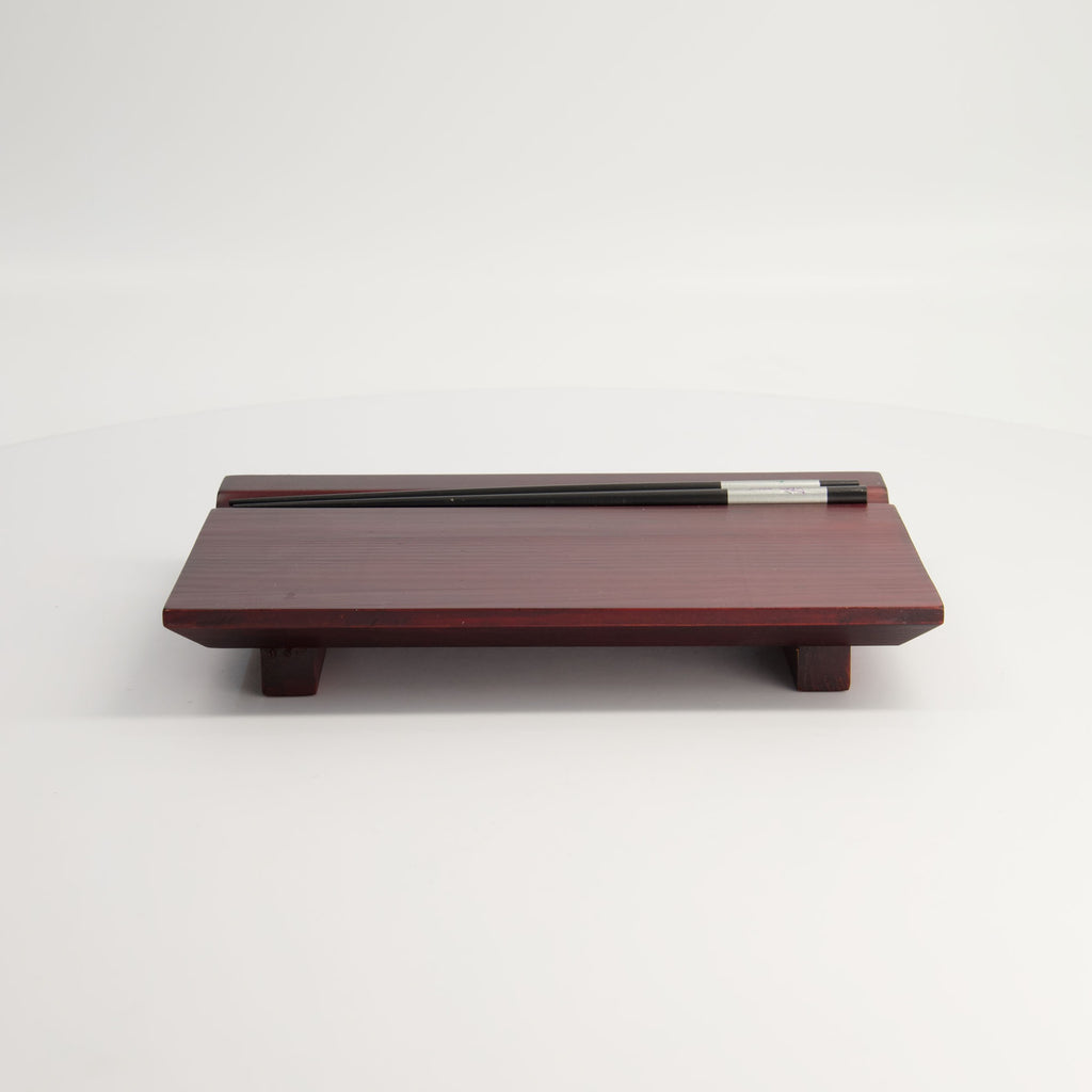 Plateau sushi en bois avec baguettes – 24 cm