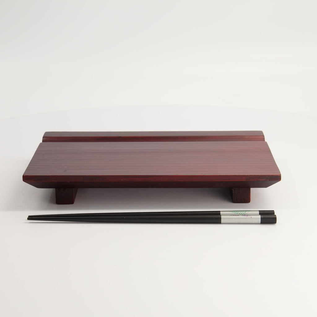 Plateau sushi en bois avec baguettes – 24 cm