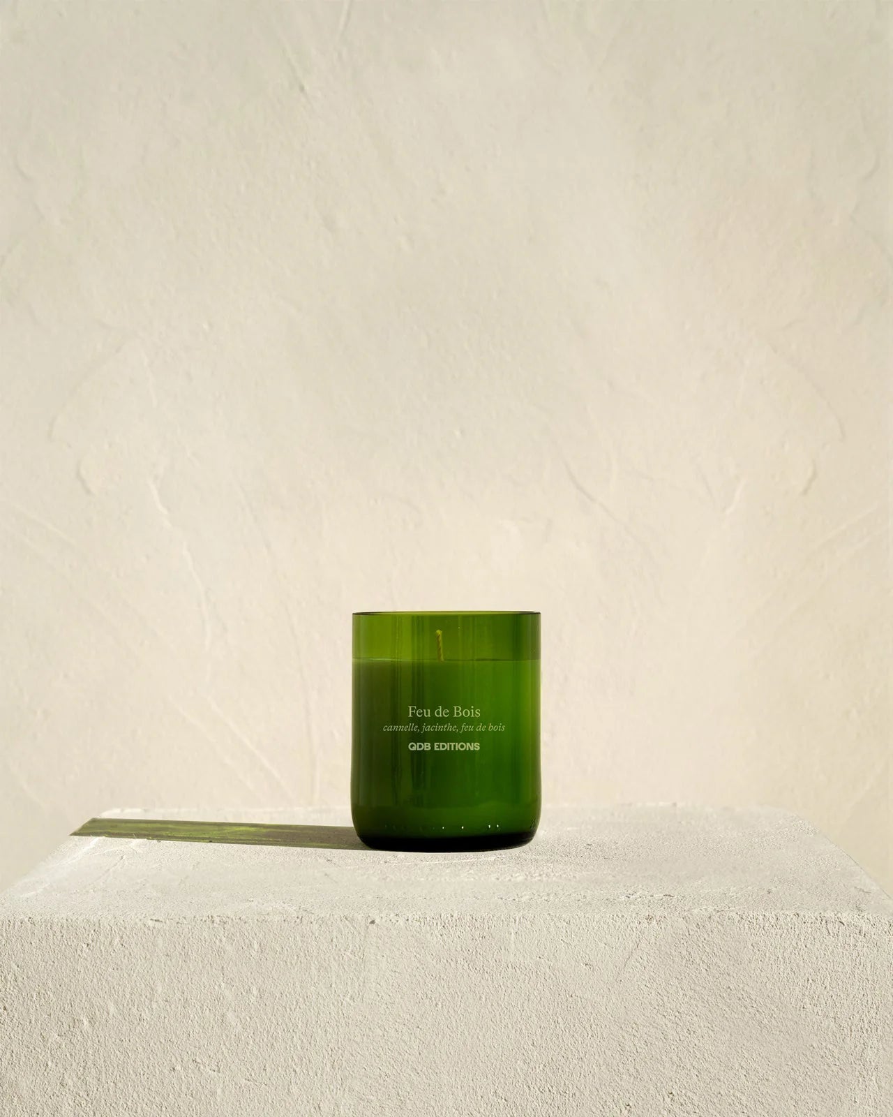 Bougie parfumée "Feu de bois" | QDB éditions