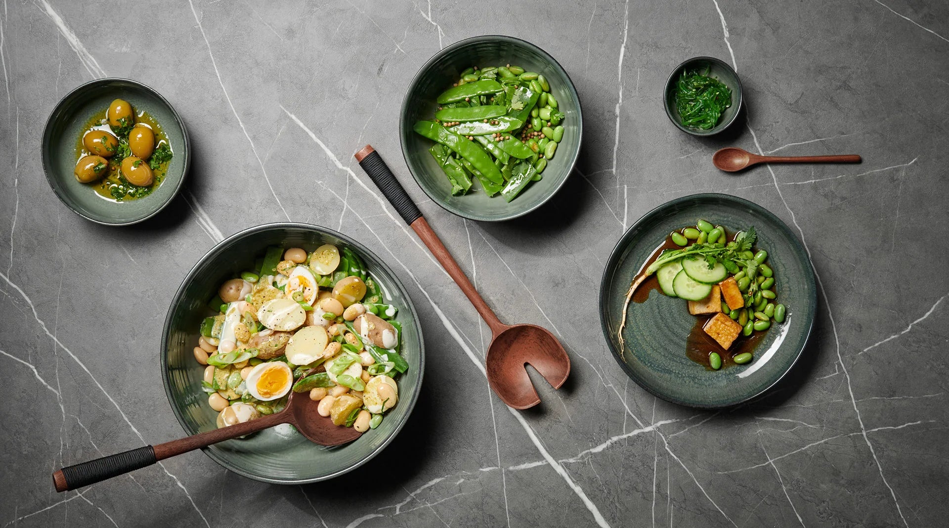 Poké salad bowl