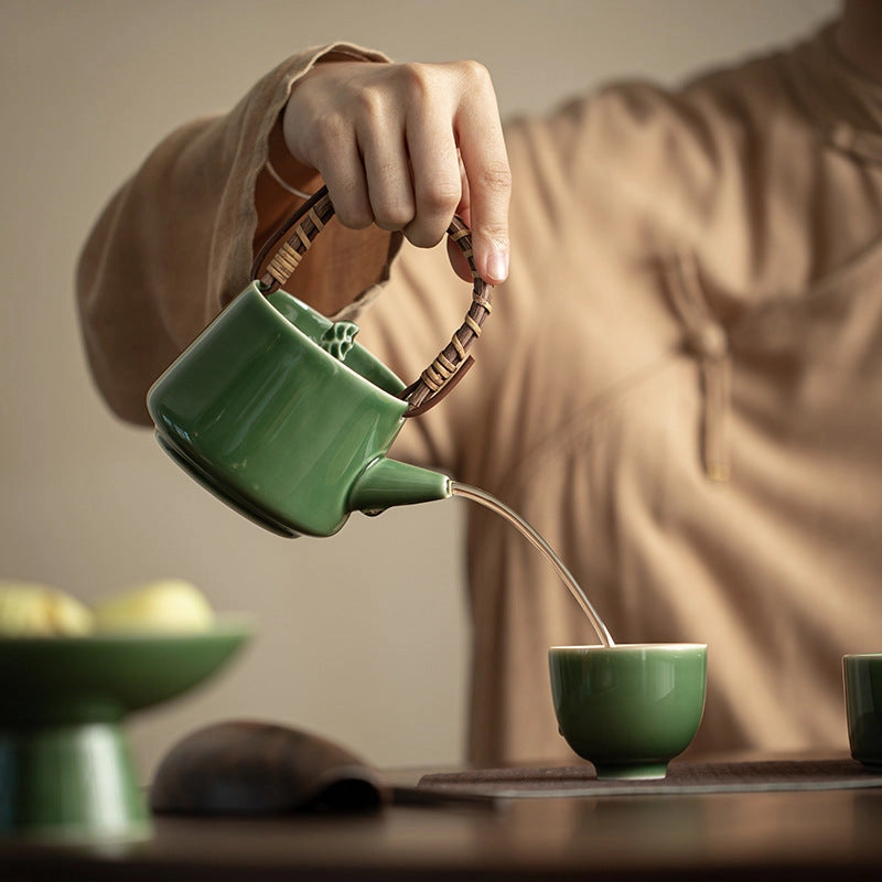 Théière artisanale en céramique verte 200ml