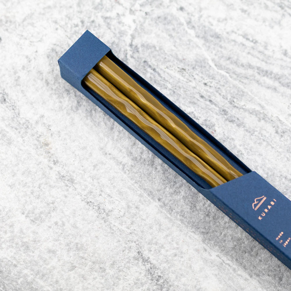 Paire de baguettes laquées | Kurabi